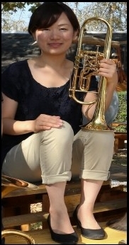 Misaki Fukushima unterstützt die Brass Band BlechKLANG bei KLANGspuren
