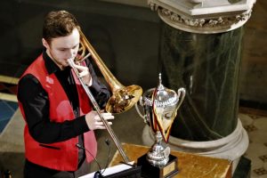 Christoph Hillebrand beim Großen Weihnachtskonzert der Brass Band BlechKLANG