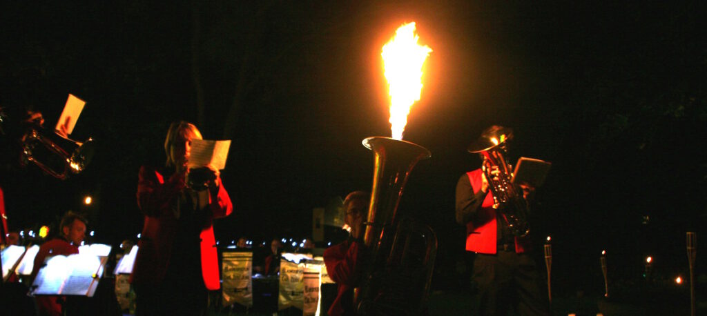 Brass and Fire mit Feuertuba
