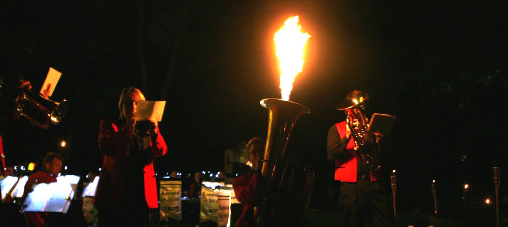 Brass and Fire mit Feuertuba