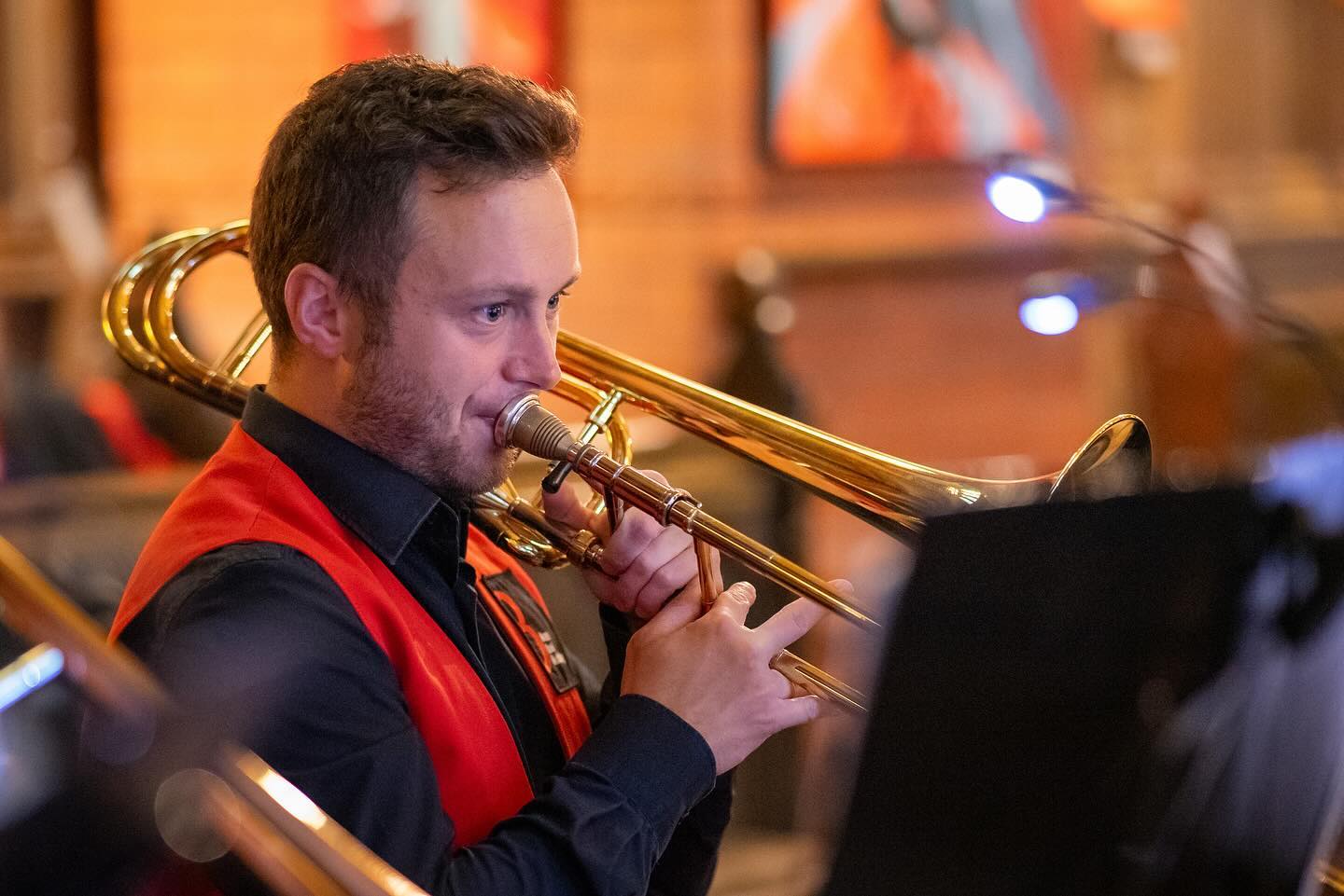 Christoph Hillebrand beim Kirchenkonzert der Brass Band BlechKLANG